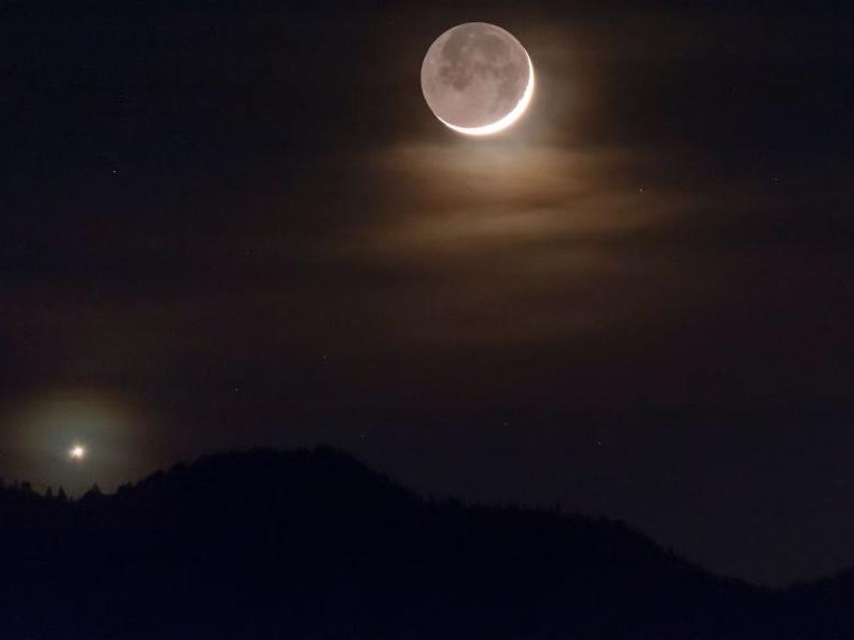两幕“星月对话”登场：5月19日、20日金星木星先后“牵手”蛾眉月