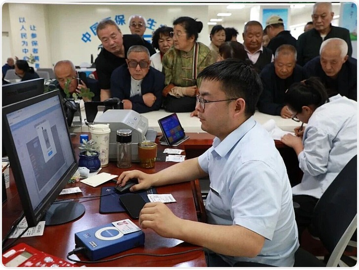 榆林65周岁以上老人免费乘公交