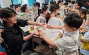 童声朗朗送祝福 暖心相伴助高考