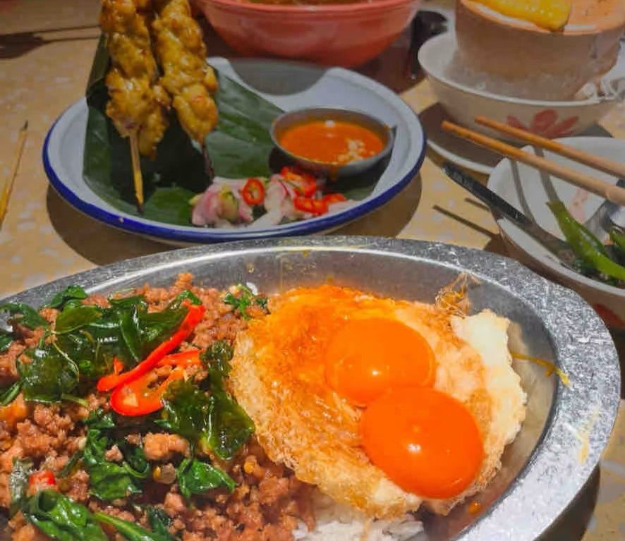 多名食客在南昌一餐厅就餐后腹泻发烧 当地市监：已立案调查