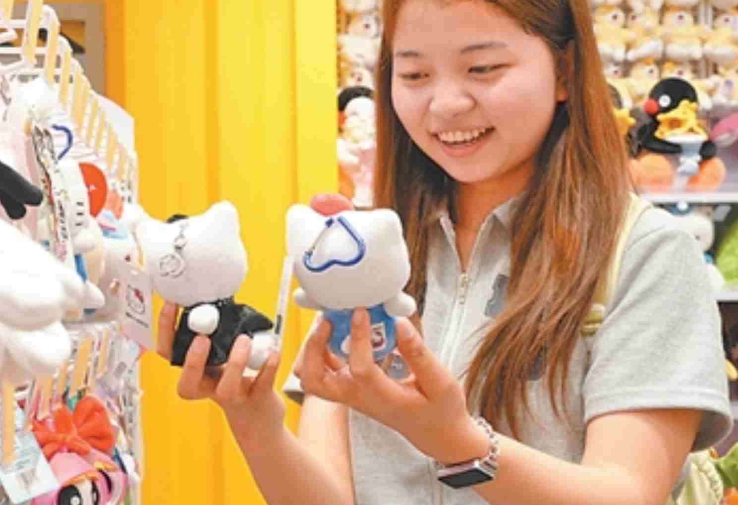 从“买东西”到“买感觉” 情绪消费何以吸引年轻人？