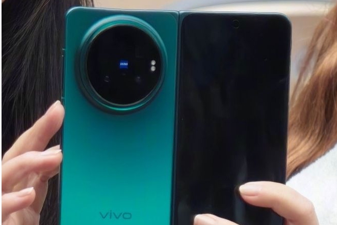 vivo X Fold6搭载天玑9500超能版