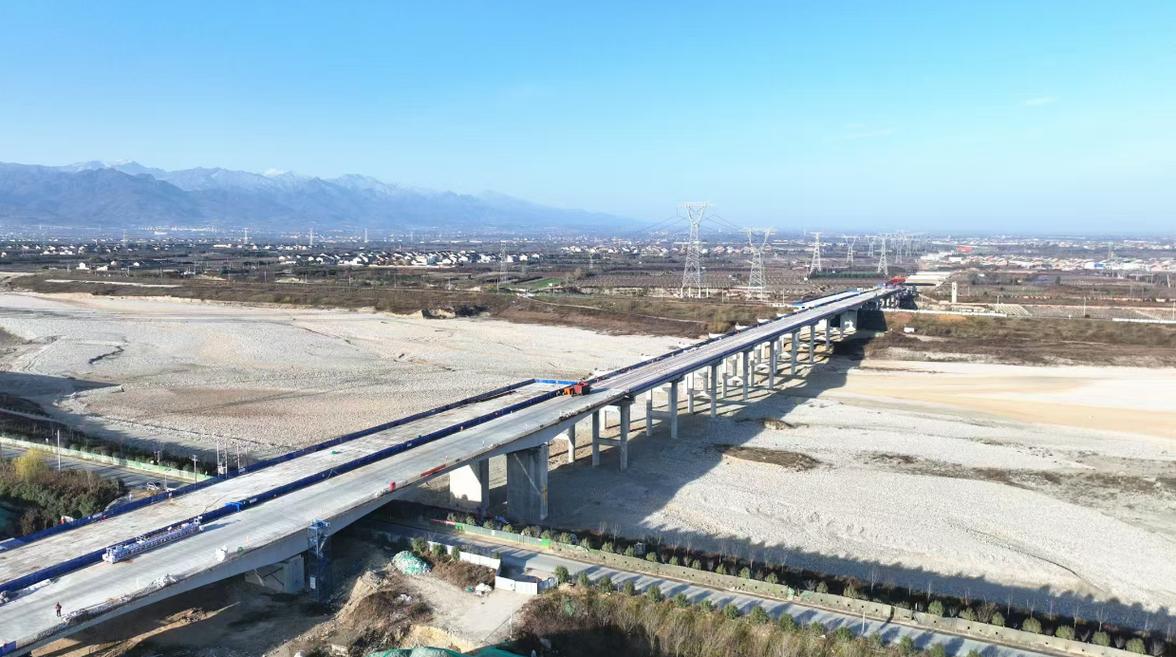 多项建设指标突破90% 工程主体基本落成 鄠周眉高速为行业绿色化智能化转型提供陕西经验