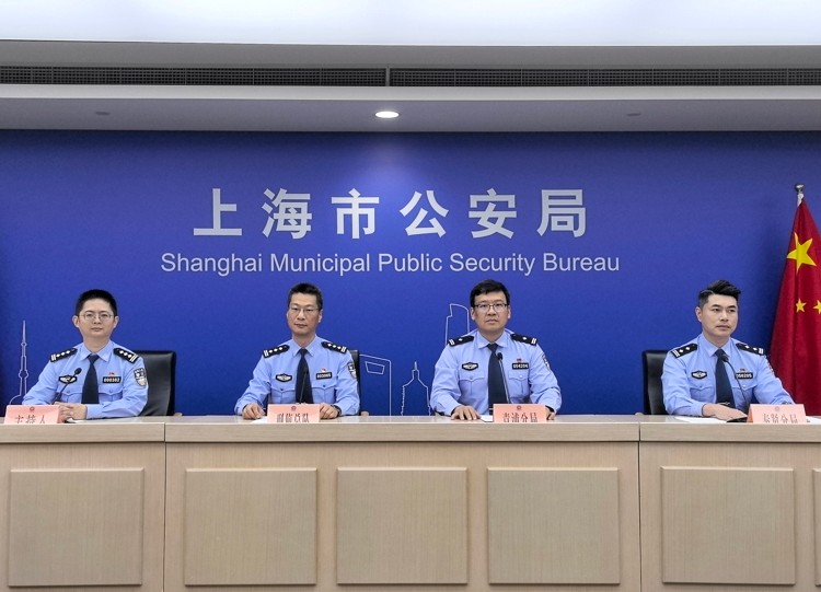 “出借”高级工程师证书赚“挂靠费” 一女子被骗21万余元！