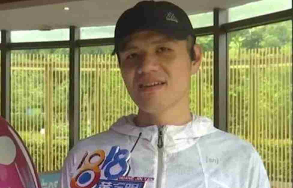 男子被健身房追着退钱还白送其他店月卡：说我汗多味大
