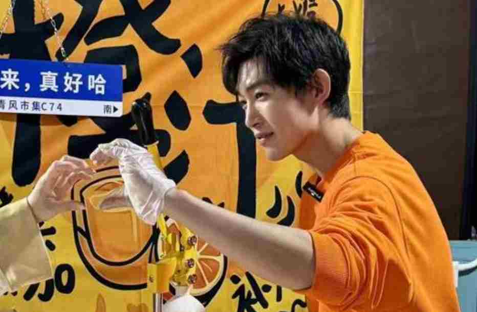“霸总专业户”退出短剧后摆摊卖菜：我依然想演戏