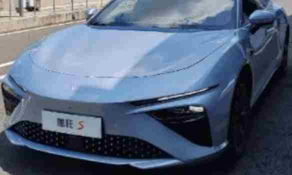 哪吒汽车倒闭车主买车3年未拿到合同 车出故障无处修