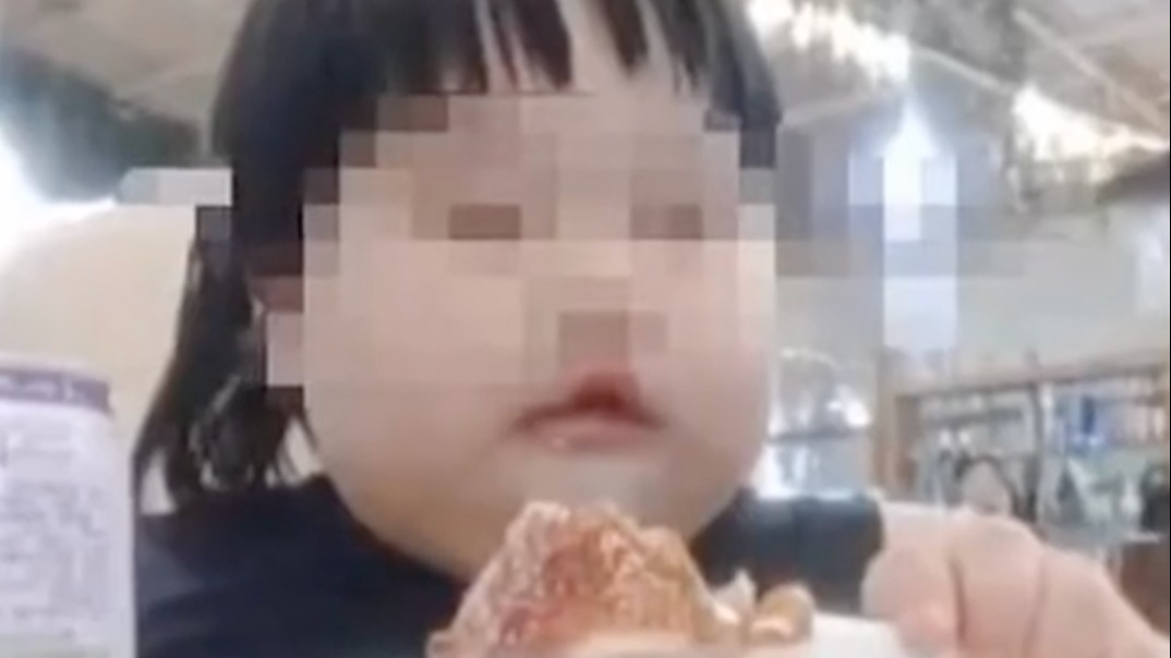 未成年人被整蛊博眼球 央视曝光“网红儿童”乱象
