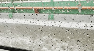 西安下大雨了！紧急预警！阵风7级以上局地有小冰雹