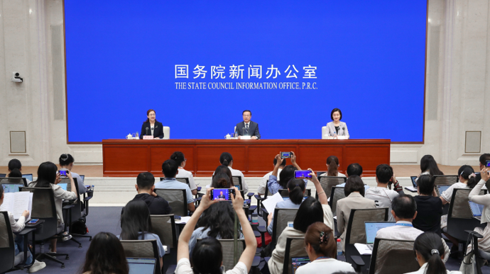新动能贡献率超过四成 上半年中国经济向新向优