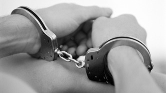 广东阳江一男子就医途中被堵截枪杀 一主犯潜逃34年后落网
