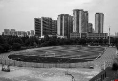 西港花园高级中学 用创新教育点亮未来