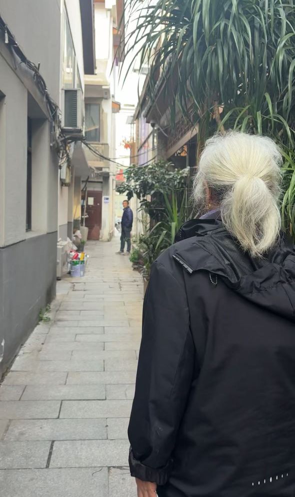 长沙盲人老太问路被质疑拐骗女性 视频发布者公开道歉