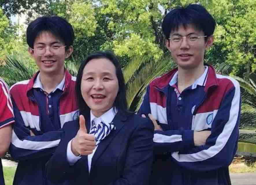 双胞胎兄弟被同一大学同专业录取 两人高考分数差1分
