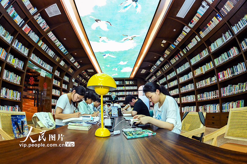 江西宜春：城市书房 乐享阅读【4】