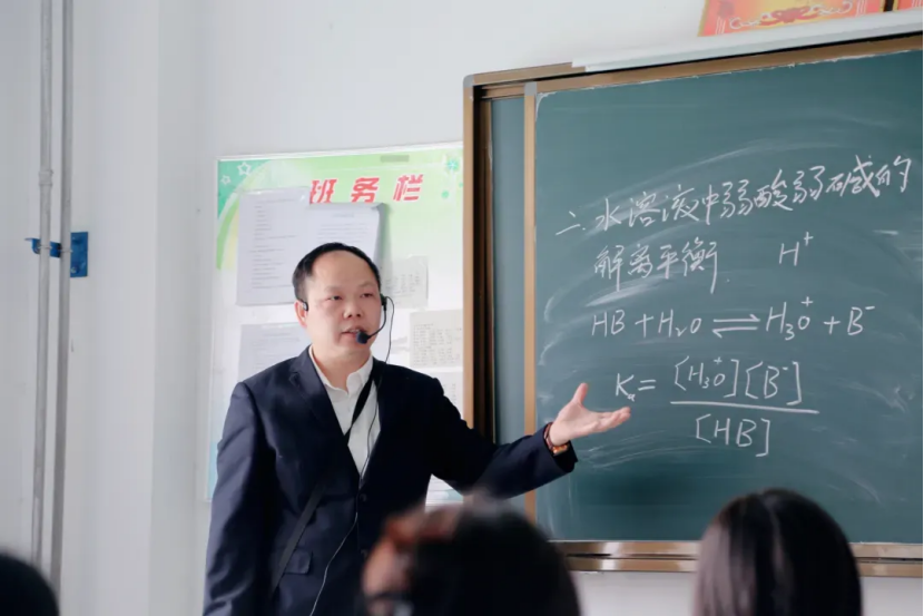 A2u0Hju2R7HKnmBr.png image.png