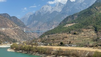香格里拉虎跳峡景区因落石、滑坡临时闭园 开放时间另行通知