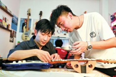 程思源从秦腔童星到乐队主唱
