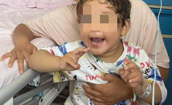 3岁罕见病女童完成冷冻卵巢手术 妈妈：给女儿选择的权利