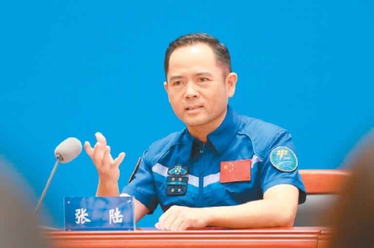 神二十一乘组“最长太空出差”归来后首次公开亮相