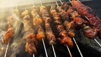南通一烧烤店主长期用猪肉冒充牛羊肉售卖 被判刑并处罚金12万