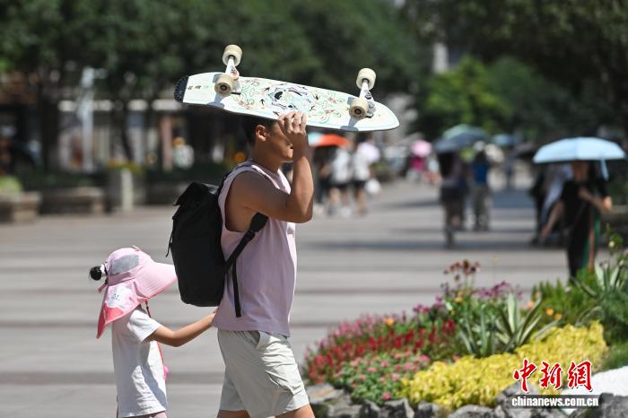 “多地热到破纪录” 8月还会出现极端高温吗？