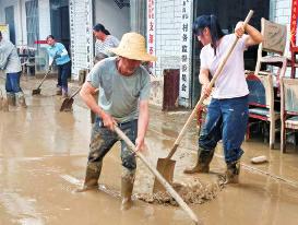 陕西持续强降雨引发洪涝灾害 各地防汛一线严阵以待全力救灾