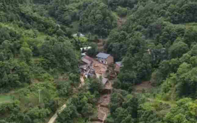 陕西柞水泥石流已致2人遇难 仍有1人失联