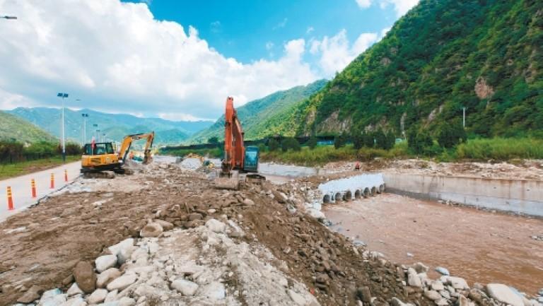 较原计划提前1天完成任务 344国道蓝田县山区水毁路段应急便道全线抢通