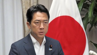 日本防卫大臣参拜靖国神社 自民党高层首次集体参拜