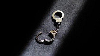 绍兴警方通报女子在KTV包厢厕所遭殴打：嫌疑人涉故意伤害罪被刑拘