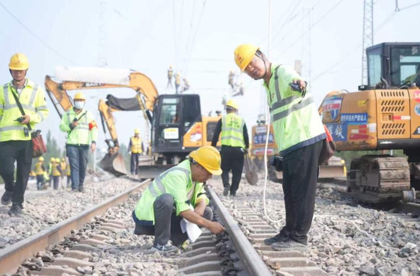 延榆高铁榆林南站完成包西铁路过渡便线拨接施工