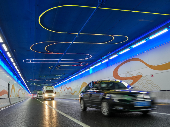 我国最大直径水下盾构隧道建成通车