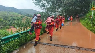 云南盐塘水库水位回落至安全区间 群众分批有序返家