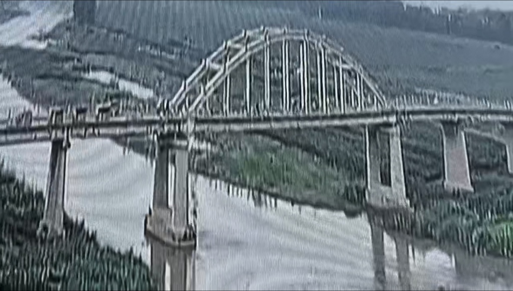 山东临清一大桥步道桥板脱落致行人坠亡 13年前被评为省文保单位却年久失修