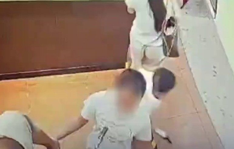 女子称在餐厅被4岁男童摸臀：调解三次后双方仍未和解