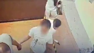 女子称在餐厅被4岁男童摸臀： 调解三次后双方仍未和解