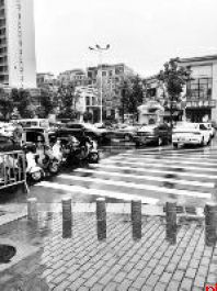 西安这些路段车辆违停严重
