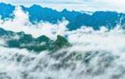 云海翻涌　水墨秦岭