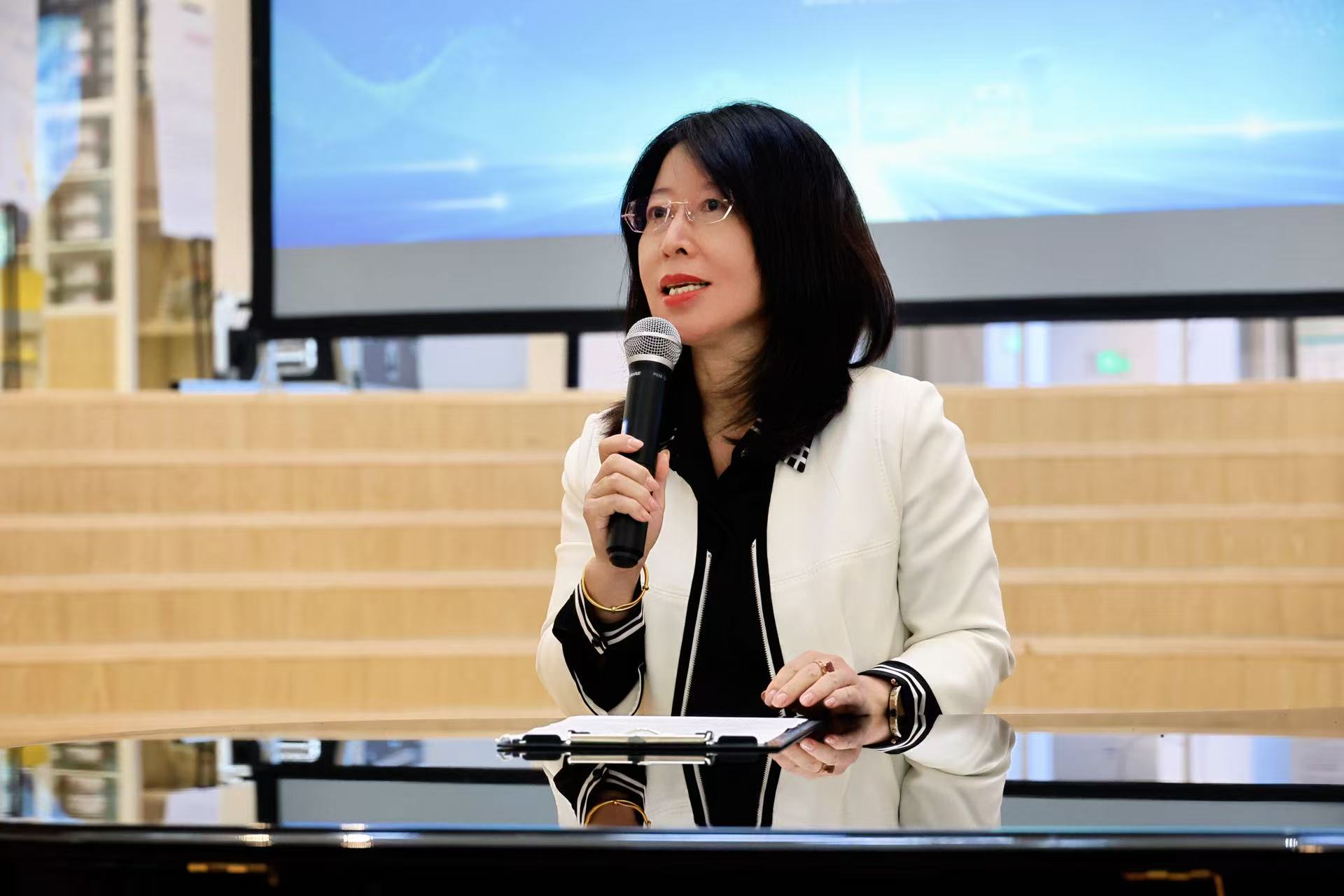 R2WPgdUFkSChWqId.jpg 2f6f556550a3b322a9e1390d4181f7c.jpg