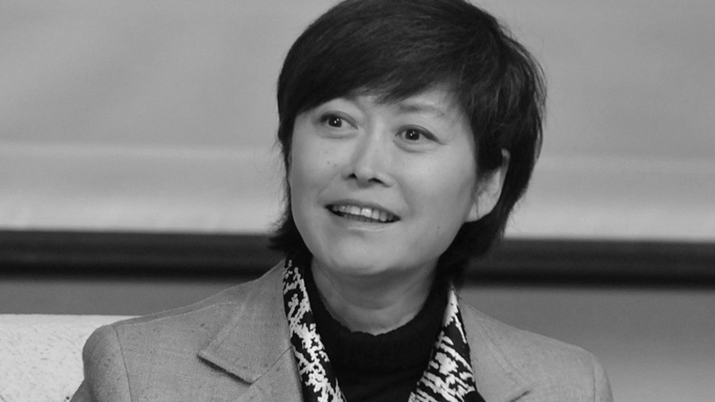 敬一丹“谢幕” 40余年职业生涯刻下“理性、温和、有痛感”