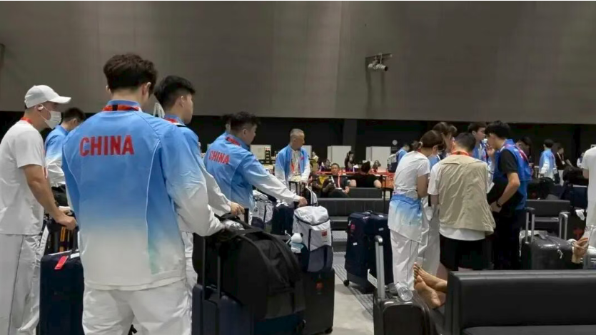 多国亚运代表队落地日本被困机场数小时波及国乒、体操队(图3)