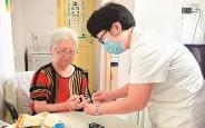 “绵棉石桌话家常” 院落议事解民忧