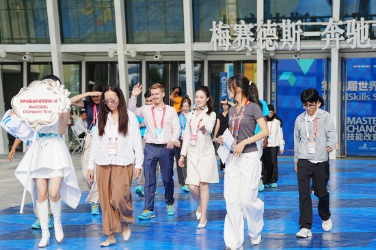 Pmgwe5oafz0ZXzjC.jpg 图片 12.jpg