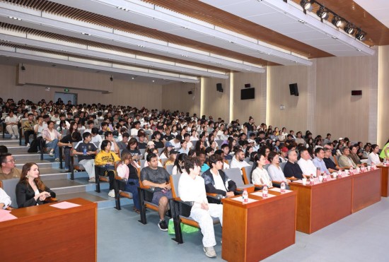 Eiry77rhJYf2dNbU.jpg 图片 1.jpg