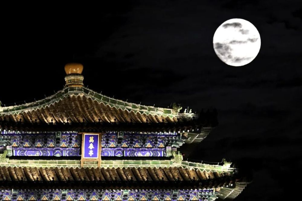 四句诗词读中秋