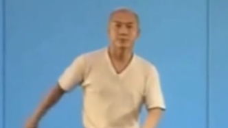 “闪身步”“狗熊哆嗦毛”走红网络 专家提醒：盲目模仿或有损健康