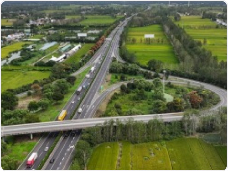 国庆假期全国道路交通总体平稳有序