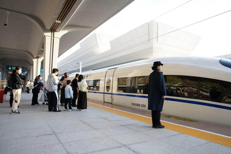 西十高铁开通百日累计运送旅客超800万人次