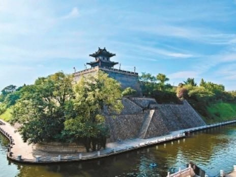 碧水绕城垣 古意入画来